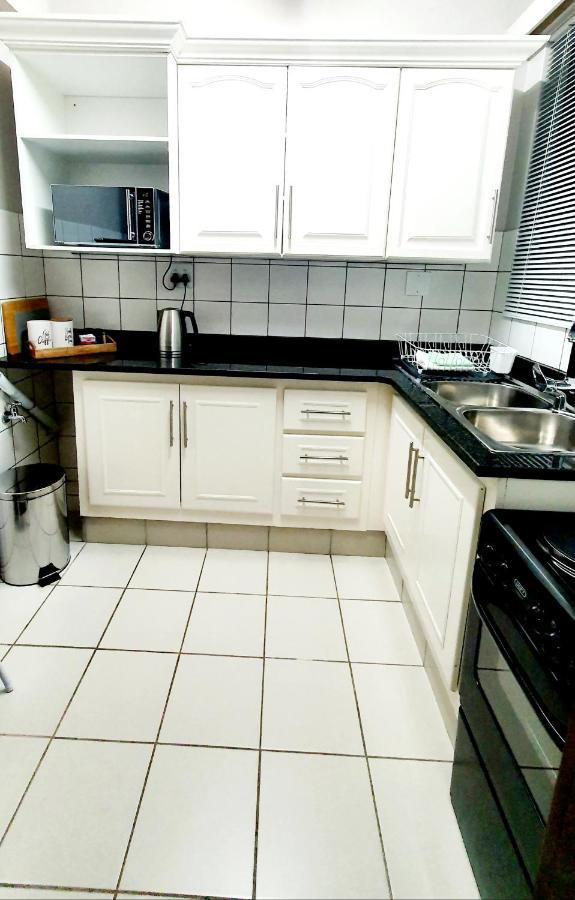 Laboria 102 & 103 Apartment Harrismith Luaran gambar