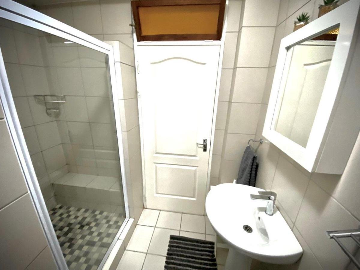 Laboria 102 & 103 Apartment Harrismith Luaran gambar